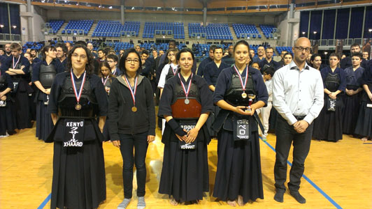 remise de médaille compétition kyusha kendo 2014